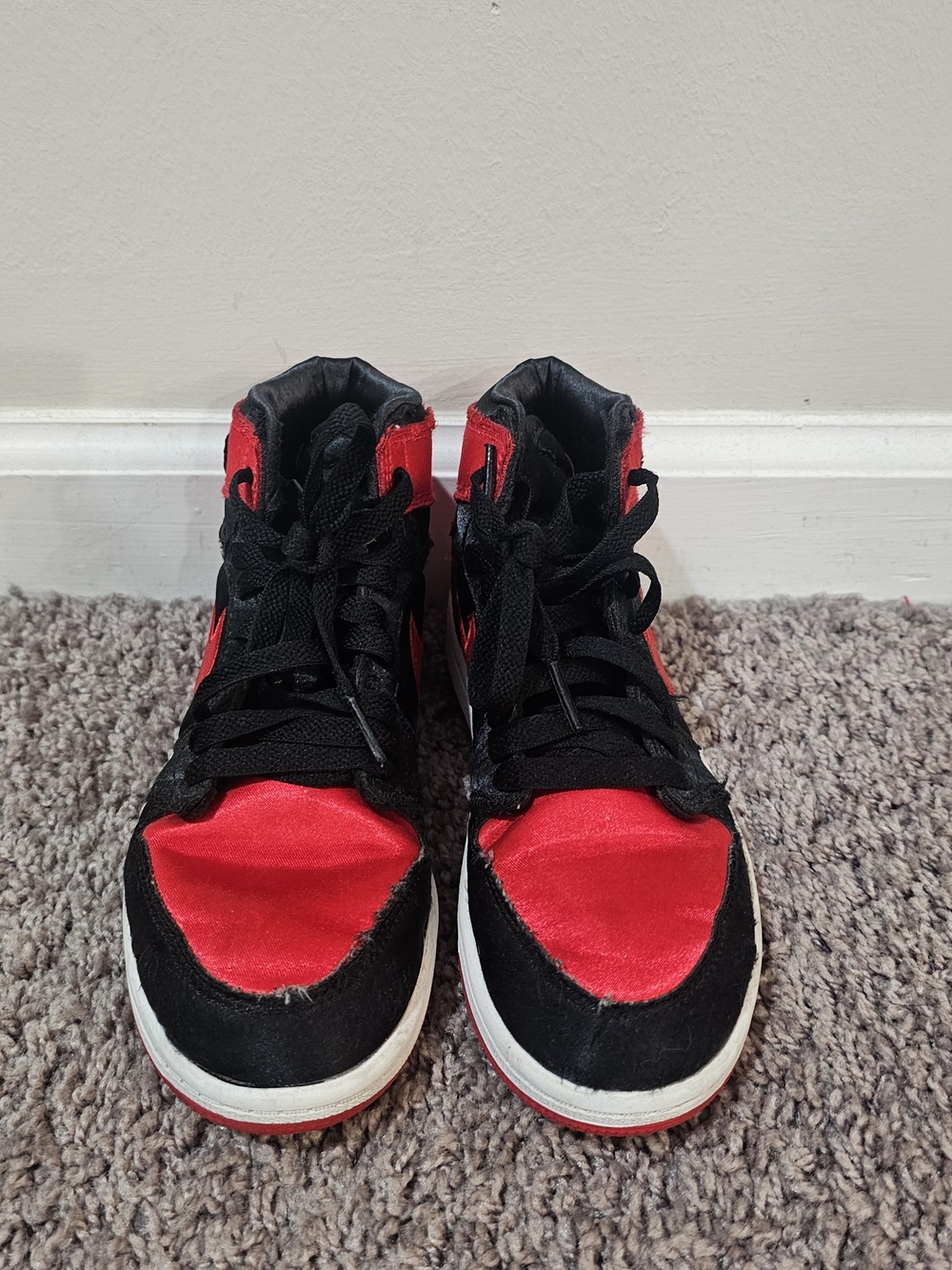 Nike Kids High-Top Sneakers in Red and Black Size 1 Youth